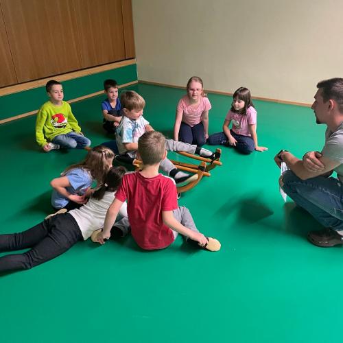 Rodeltraining im Turnsaal