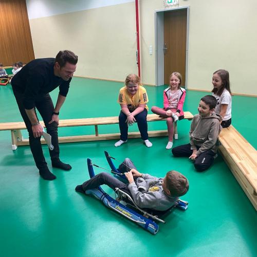 Rodeltraining im Turnsaal